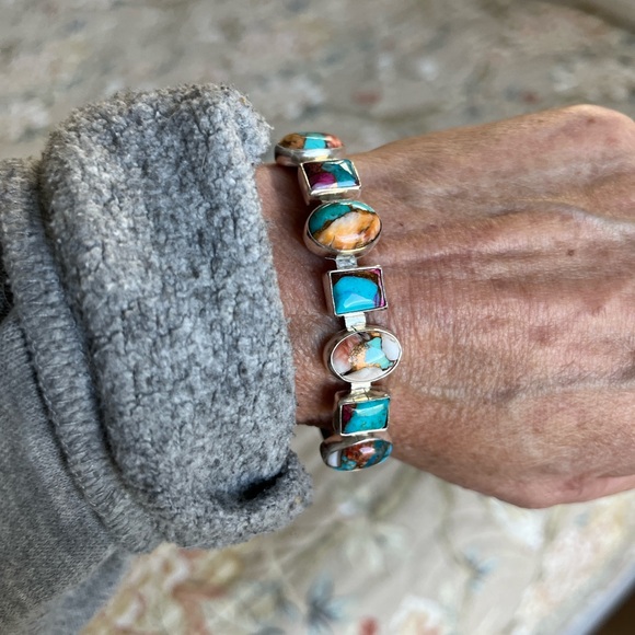 Navajo Turquoise Cuff Bracelet - Picture 4 of 8